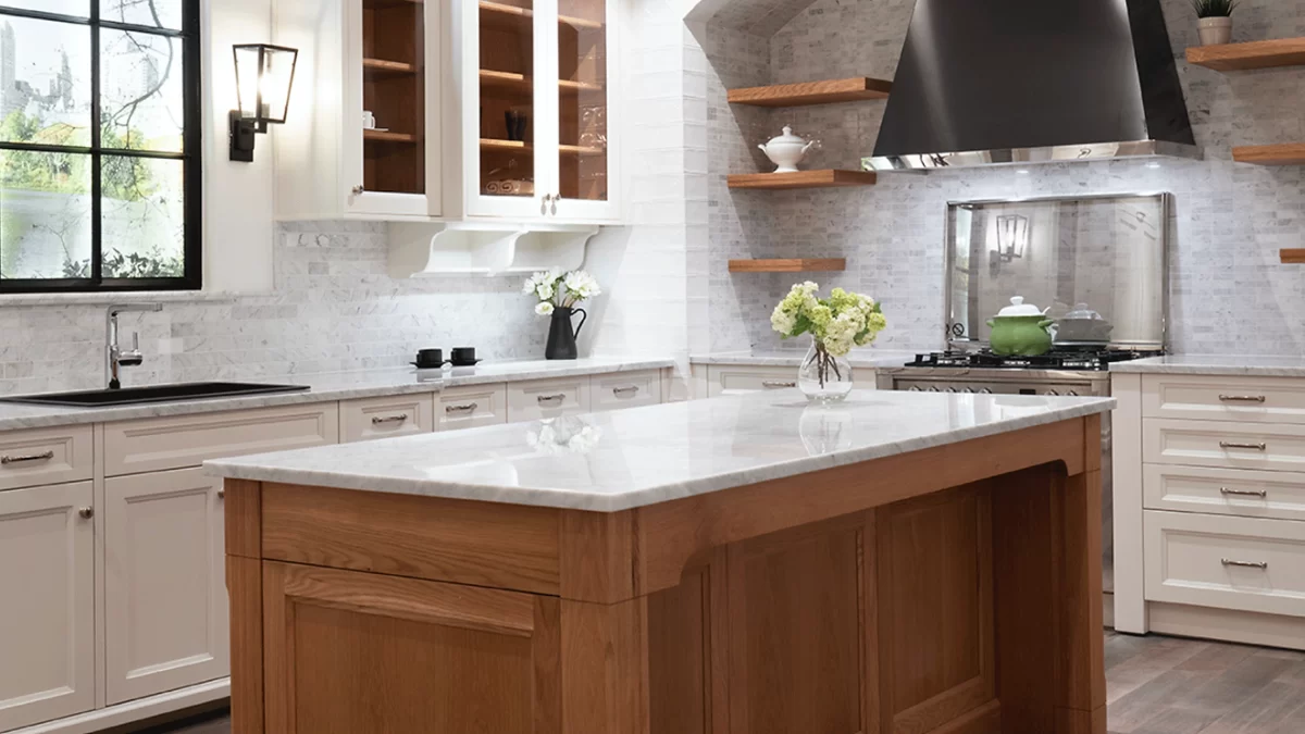 St. Martin Bellrose Rift White Oak & Simply White